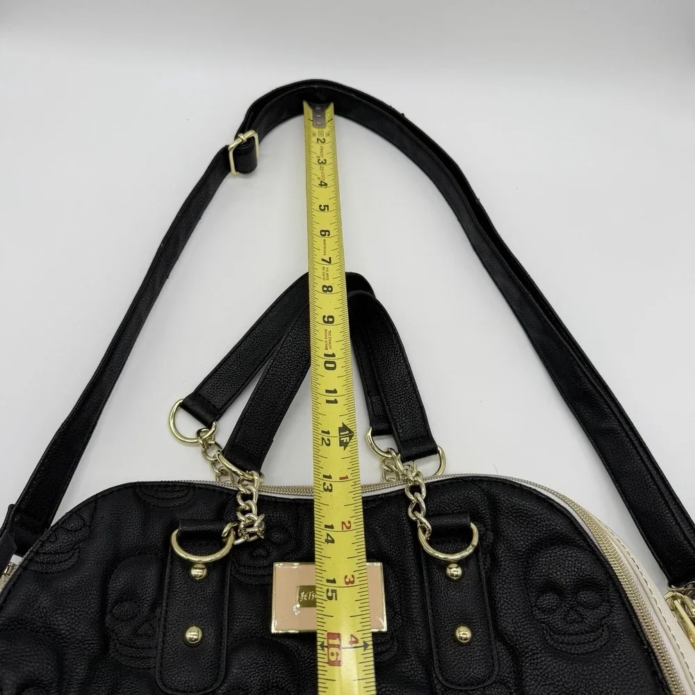 Betsy Johnson Large Skull Boss Bucket Bag or Skullicious Bag‎ No Hang Charm